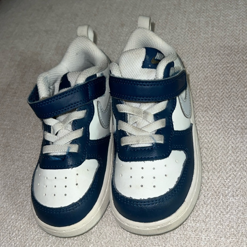 Nike court borough low 2